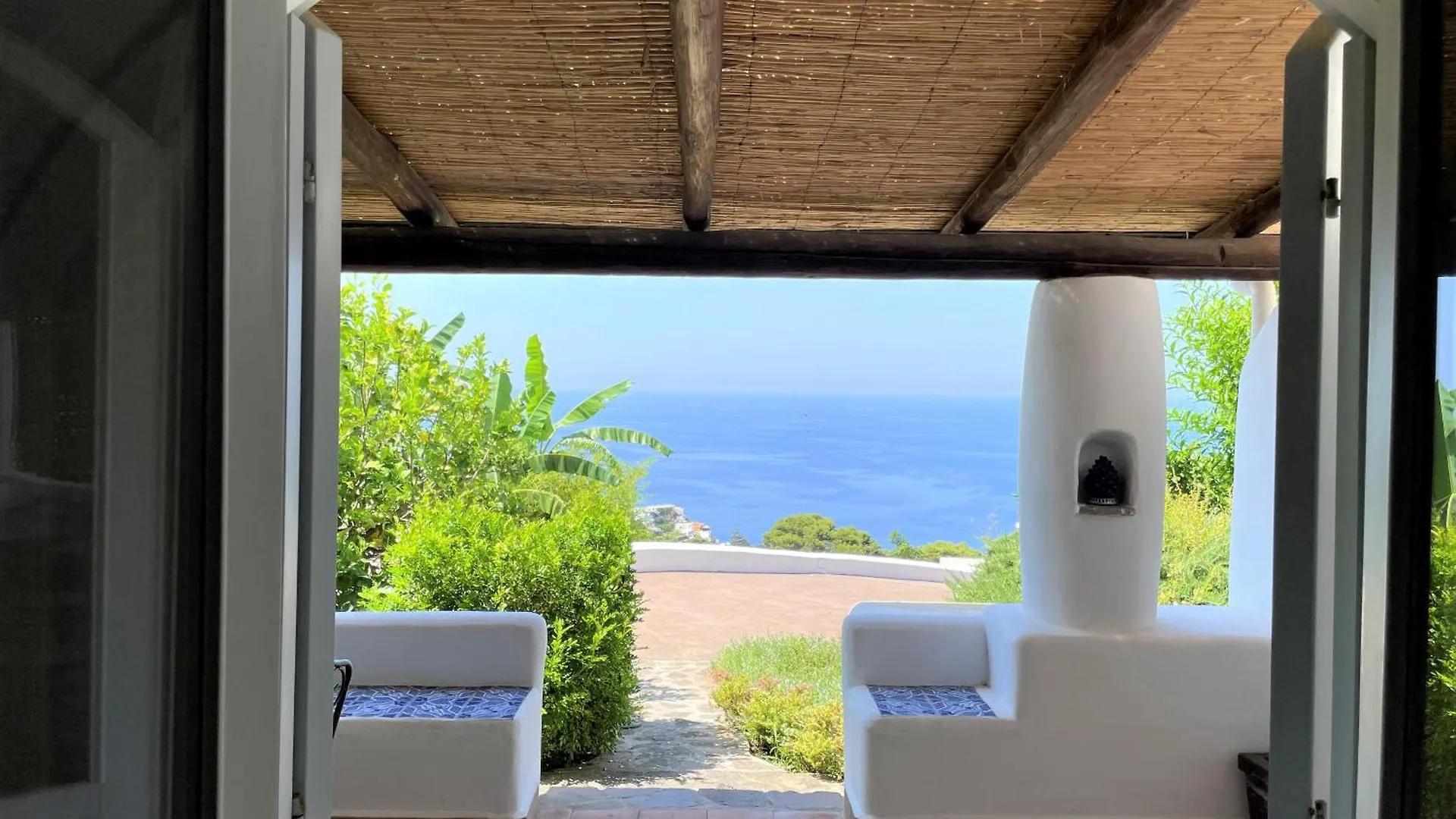 Casa Surya - Sea View Terrace, Isola Salina Villa Malfa  Italy