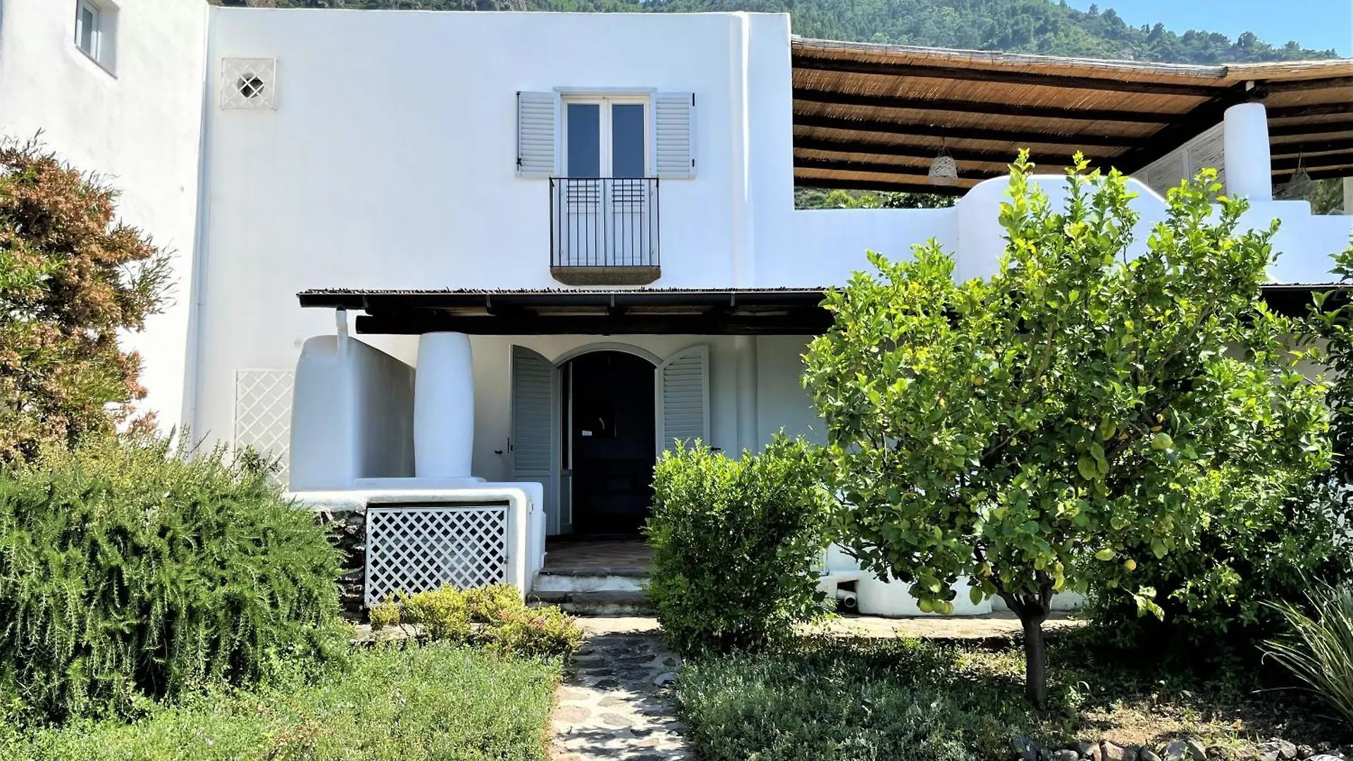 Holiday home Casa Surya - Sea View Terrace, Isola Salina Villa Malfa  Italy